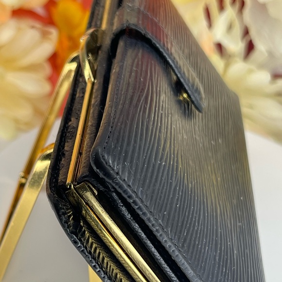 Vintage Black Epi Leather Louis Vuitton long Kiss snap Wallet - Picture 5 of 15